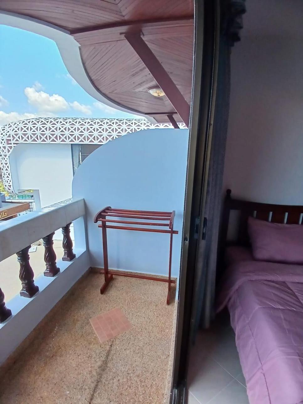 Aksarai Hotel Patong Dış mekan fotoğraf