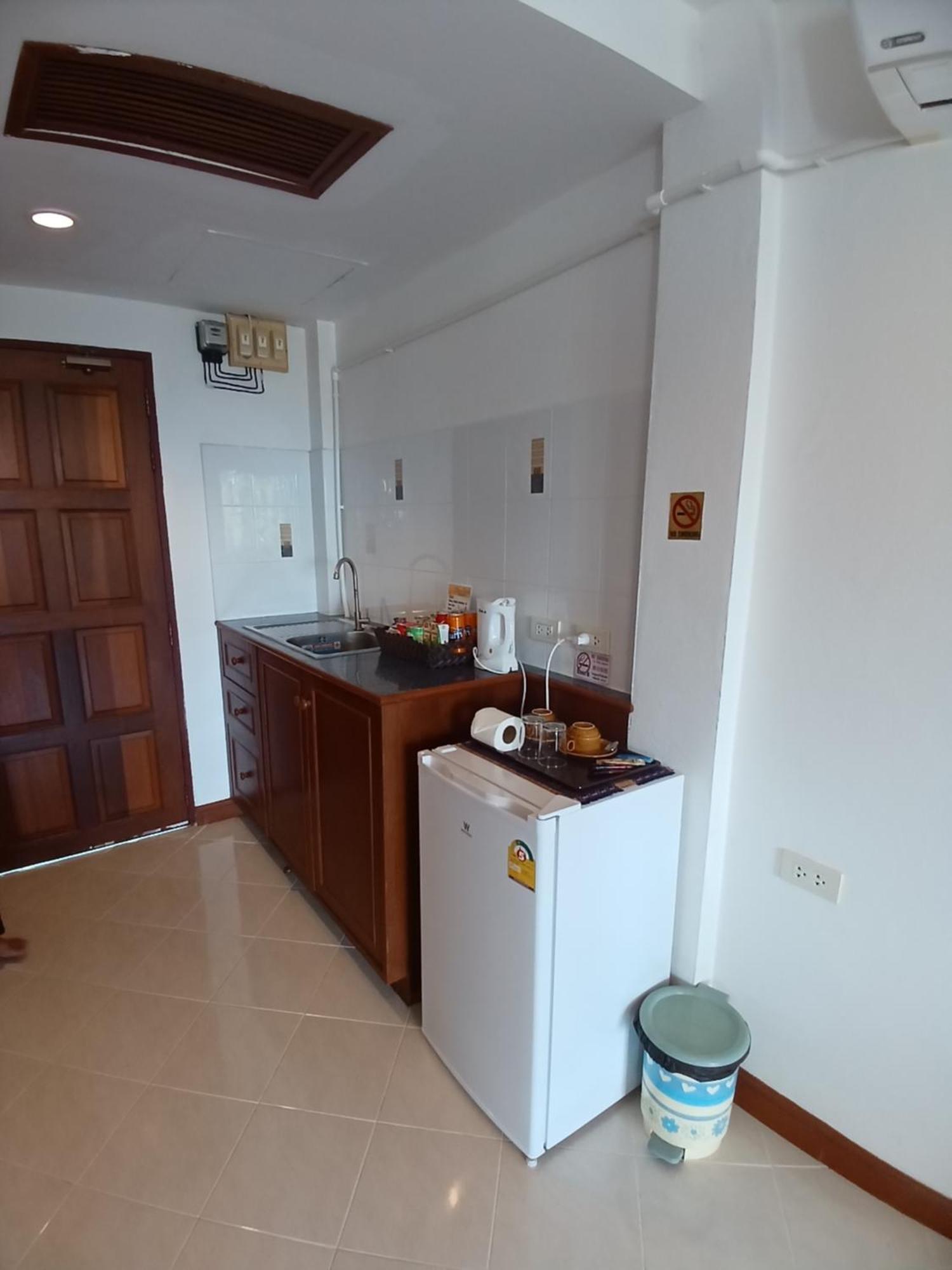 Aksarai Hotel Patong Dış mekan fotoğraf