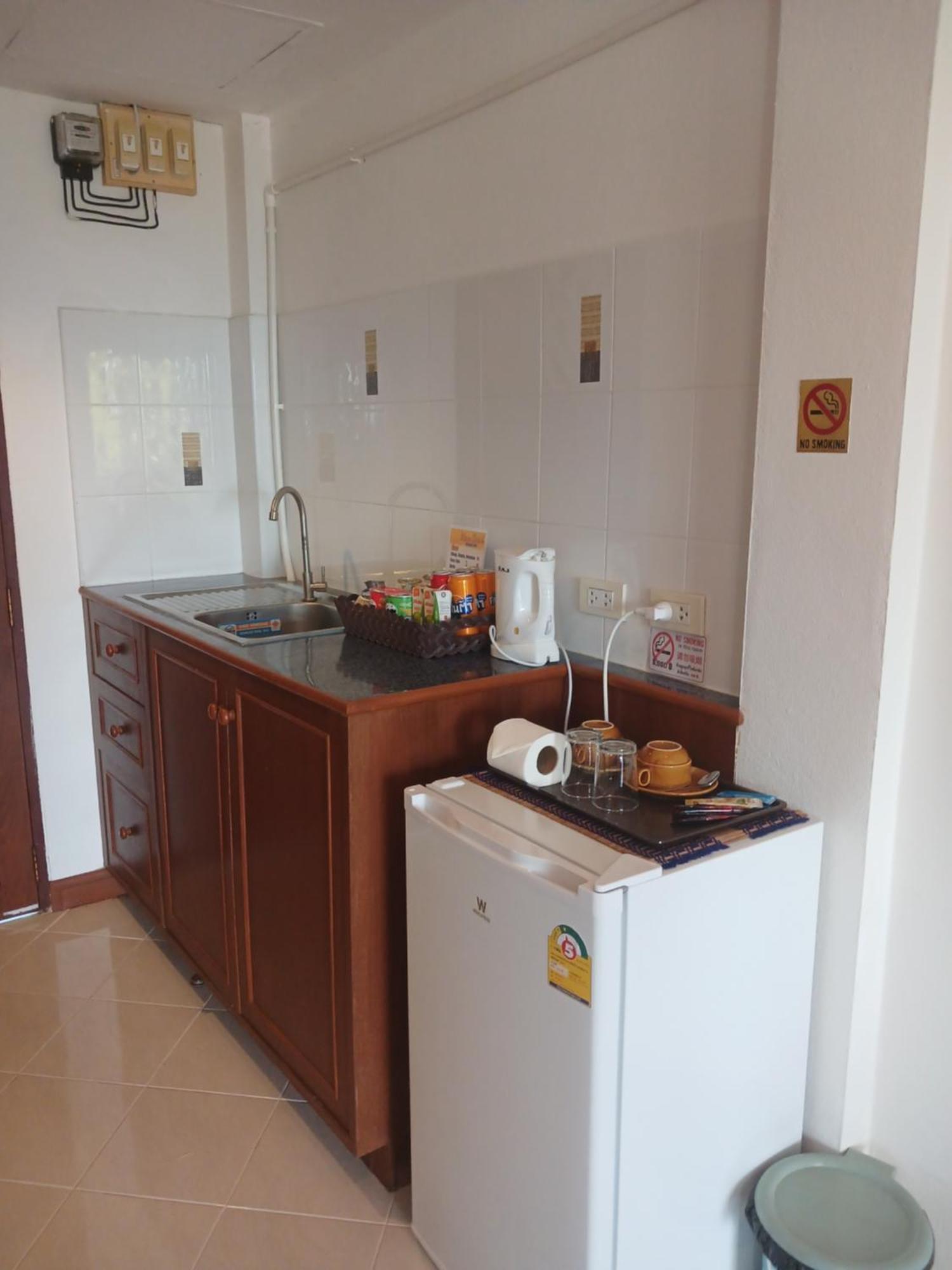 Aksarai Hotel Patong Dış mekan fotoğraf